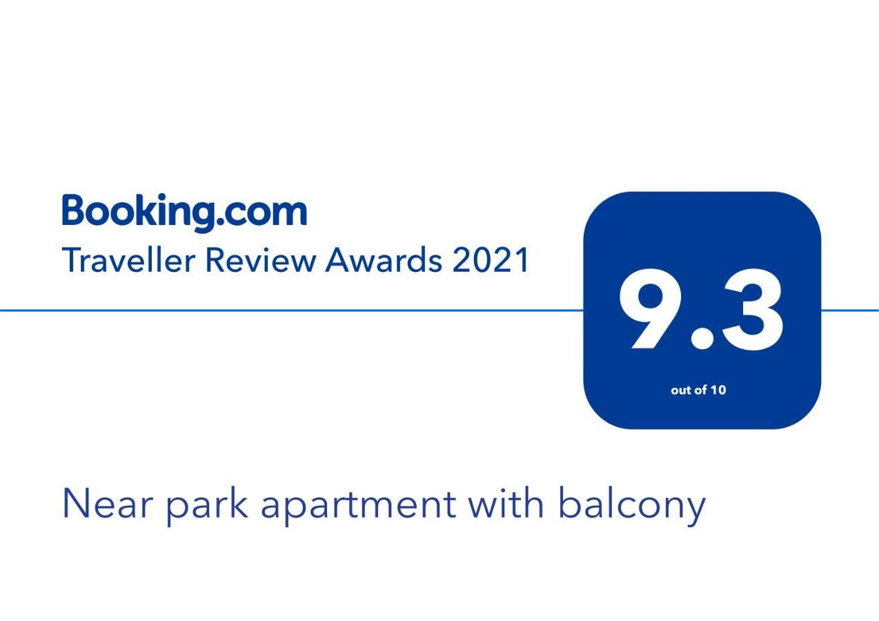 Near Park Apartment With Balcony เบิร์ชโตนัส ภายนอก รูปภาพ